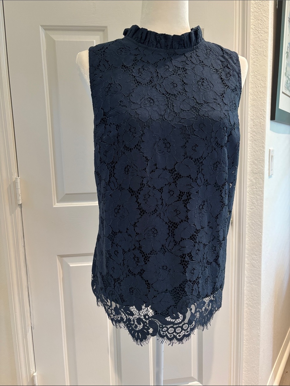 Ann Taylor Navy Floral Lace Mock-Neck Sleeveless Camisole